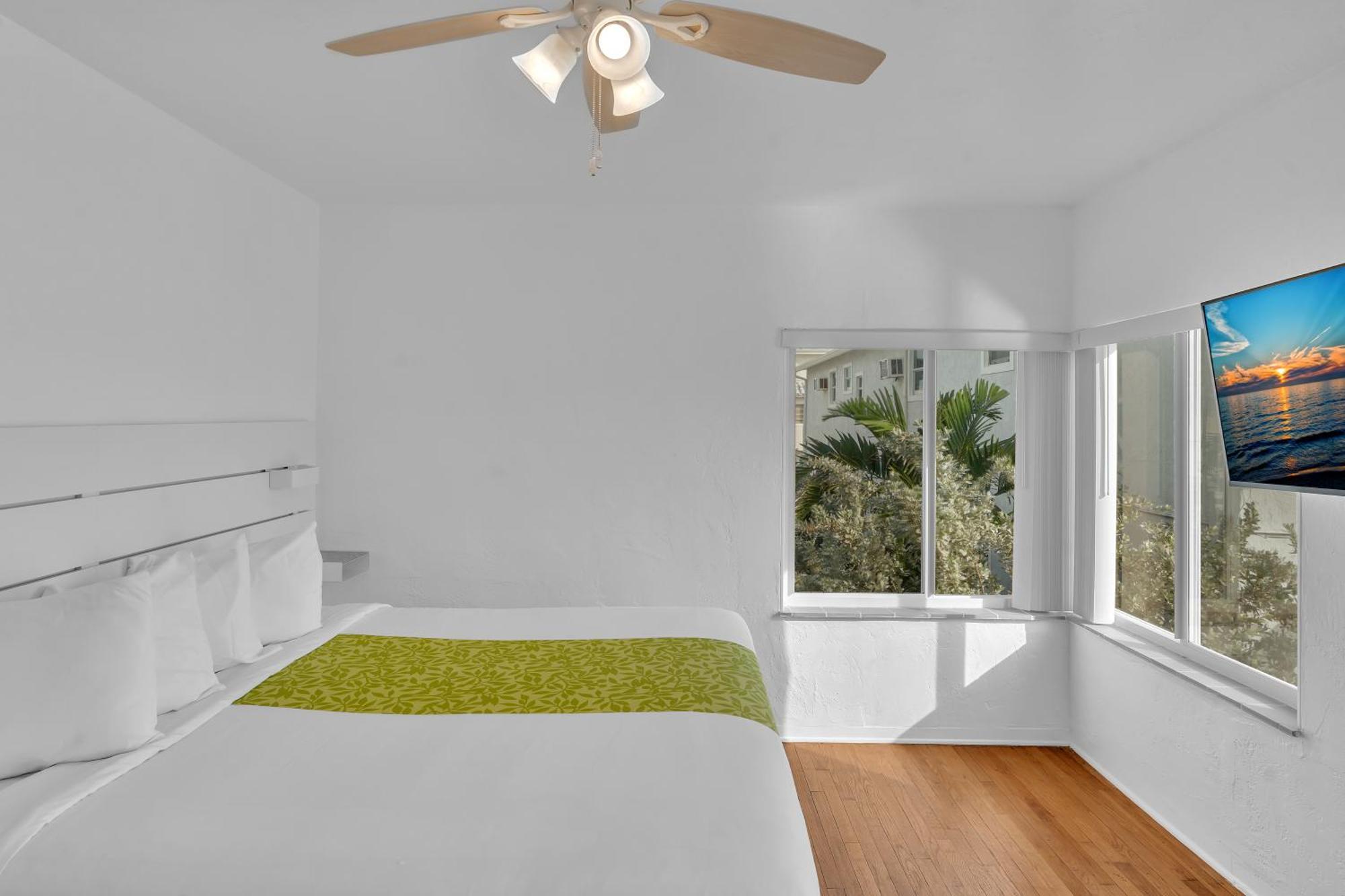 The Sunrise Apartment Hollywood Exterior photo